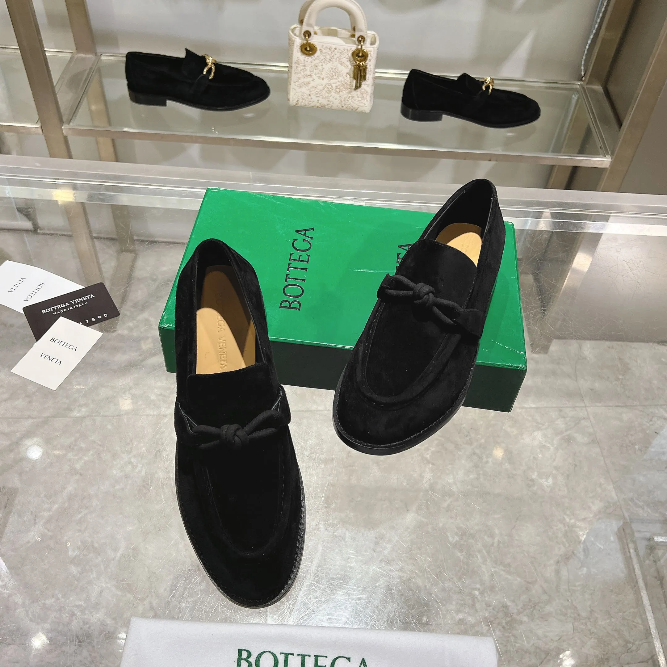 [BV] Top P: 840💰 Size: Female 35-39 (Female 40 custom-made) Male 39-44 (38.45 non-refundable) Bottega Veneta 2025 counter model! Small round toe loafers! Imported leather outsole! Imported grained cowhide! Solid color Niuli! !